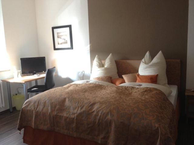 Landhotel zur Alten Kaserne Ebern Zimmer foto