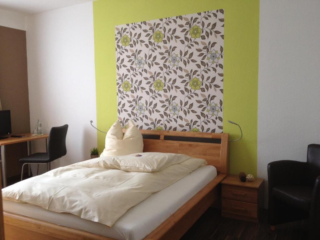 Landhotel zur Alten Kaserne Ebern Zimmer foto